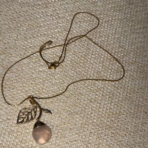 Free with any purchase! Add to bundle! *Gold and Pink quartz Necklace